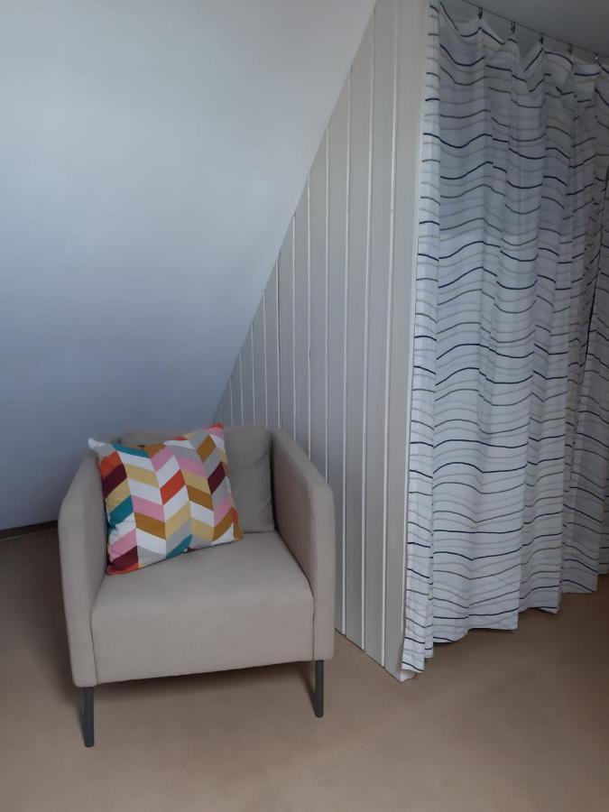 Giebelzimmer Mit Weinbergblick Stetten  Bagian luar foto
