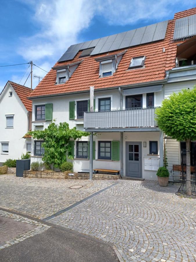 Giebelzimmer Mit Weinbergblick Stetten  Bagian luar foto